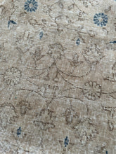 Load image into Gallery viewer, Vintage Turkish 8’2” x 12’3”