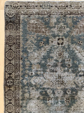 Load image into Gallery viewer, Antique Malayer 2’7” x 4’