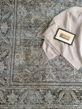 Load image into Gallery viewer, Antique Mahal 10’2” x 13’5”