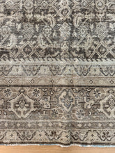Load image into Gallery viewer, Antique Mahal 10’5” x 14’
