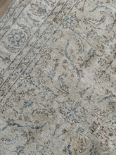 Load image into Gallery viewer, Vintage Turkish 7’1” x 10’8”