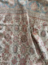 Load image into Gallery viewer, Antique Mahal 10’ x 13’8”