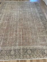 Load image into Gallery viewer, Vintage Turkish 7’6” x 11’
