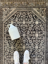 Load image into Gallery viewer, Vintage Malayer 2’9” x 9’7”