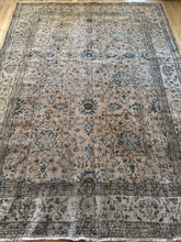 Load image into Gallery viewer, Vintage Turkish 7’3” x 9’11”