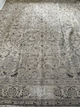 Load image into Gallery viewer, Vintage Tabriz 9’11” x 12’9”