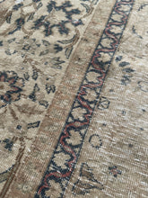 Load image into Gallery viewer, Vintage Kayseri 8’10” x 12’4”