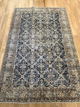 Load image into Gallery viewer, Vintage Turkish 5’ x 7’11”