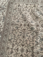 Load image into Gallery viewer, Vintage Kayseri 6’7” x 9’4”