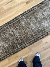 Load image into Gallery viewer, Vintage Heriz 2’7” x 10’6”