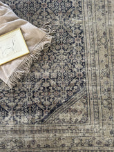 Load image into Gallery viewer, Antique Mahal 7’10” x 10’’8”