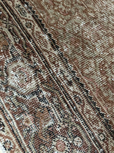 Load image into Gallery viewer, Antique Malayer 4’1” x 6’1”