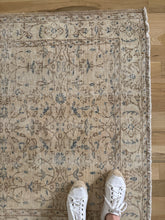 Load image into Gallery viewer, Vintage Turkish 3’11” x 6’9”