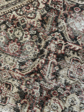 Load image into Gallery viewer, Antique Mahal 4’2” x 6’4”