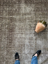 Load image into Gallery viewer, Antique Tabriz 9’6” x 12’2”