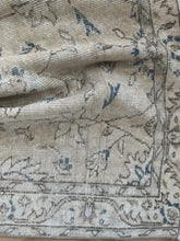 Load image into Gallery viewer, Vintage Turkish 3’5” x 5’11”