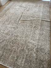 Load image into Gallery viewer, Vintage Turkish 8’2” x 11’11”