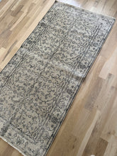 Load image into Gallery viewer, Vintage Turkish 3’2” x 6’4”