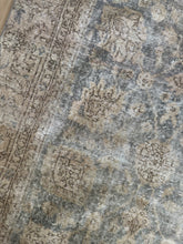 Load image into Gallery viewer, Vintage Turkish 7’3” x 9’9”