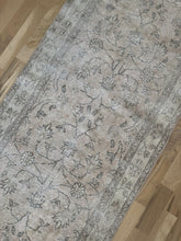 Load image into Gallery viewer, Vintage Turkish 3’1” x 11’5”