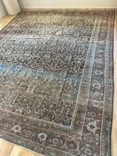 Load image into Gallery viewer, Antique Mahal 9’ x 11’1”