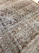 Load image into Gallery viewer, Antique Mahal 8’8” x 12’3”
