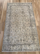 Load image into Gallery viewer, Vintage Turkish 3’11” x 6’8”