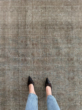 Load image into Gallery viewer, Antique Tabriz 9’11” x 13’7”