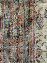 Load image into Gallery viewer, Vintage Turkish 8’ x 11’11”
