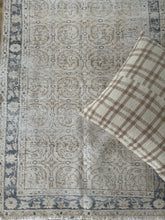 Load image into Gallery viewer, Vintage Turkish 3’4” x 6’3”