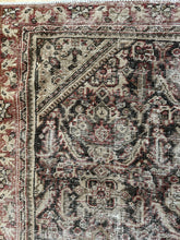 Load image into Gallery viewer, Antique Mahal 4’2” x 6’4”