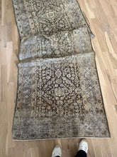 Load image into Gallery viewer, Antique Mahal 3’7” x 13’1”