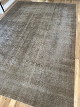 Load image into Gallery viewer, Antique Tabriz 7’11” x 10’9”