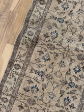 Load image into Gallery viewer, Vintage Turkish 2’9” x 9’9”