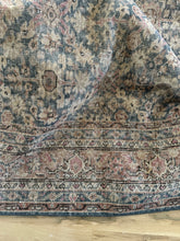 Load image into Gallery viewer, Vintage Turkish 5’5” x 8’9”