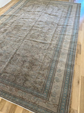 Load image into Gallery viewer, Vintage Kayseri 7’4” x 11’1”