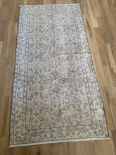 Load image into Gallery viewer, Vintage Turkish 3’1” x 6’2”