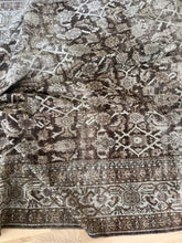 Load image into Gallery viewer, Antique Mahal 8’8” x 12’3”