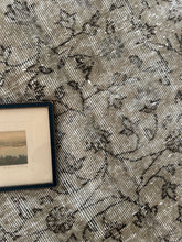 Load image into Gallery viewer, Vintage Turkish 7’5” x 10’11”