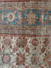 Load image into Gallery viewer, Antique Mahal 10’ x 13’8”