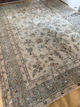 Load image into Gallery viewer, Vintage Mahal 8’9” x 11’