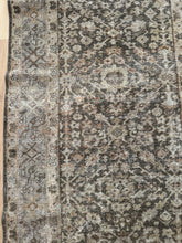 Load image into Gallery viewer, Antique Mahal 3’7” x 13’1”