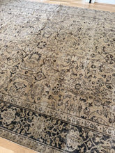 Load image into Gallery viewer, Vintage Turkish 8’3” x 10’8”