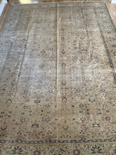 Load image into Gallery viewer, Vintage Kayseri 8’10” x 12’4”