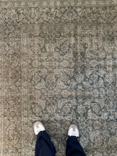 Load image into Gallery viewer, Vintage Tabriz 6’10” x 9’7”