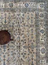Load image into Gallery viewer, Vintage Turkish 8’1” x 11’5”