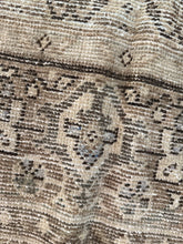 Load image into Gallery viewer, Antique Mahal 10’5” x 14’