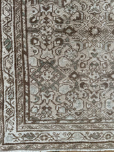 Load image into Gallery viewer, Vintage Hamadan 2’7” x 4’