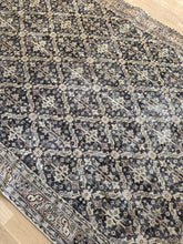 Load image into Gallery viewer, Vintage Turkish 6’6” x 10’