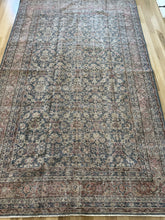 Load image into Gallery viewer, Vintage Turkish 5’5” x 8’9”